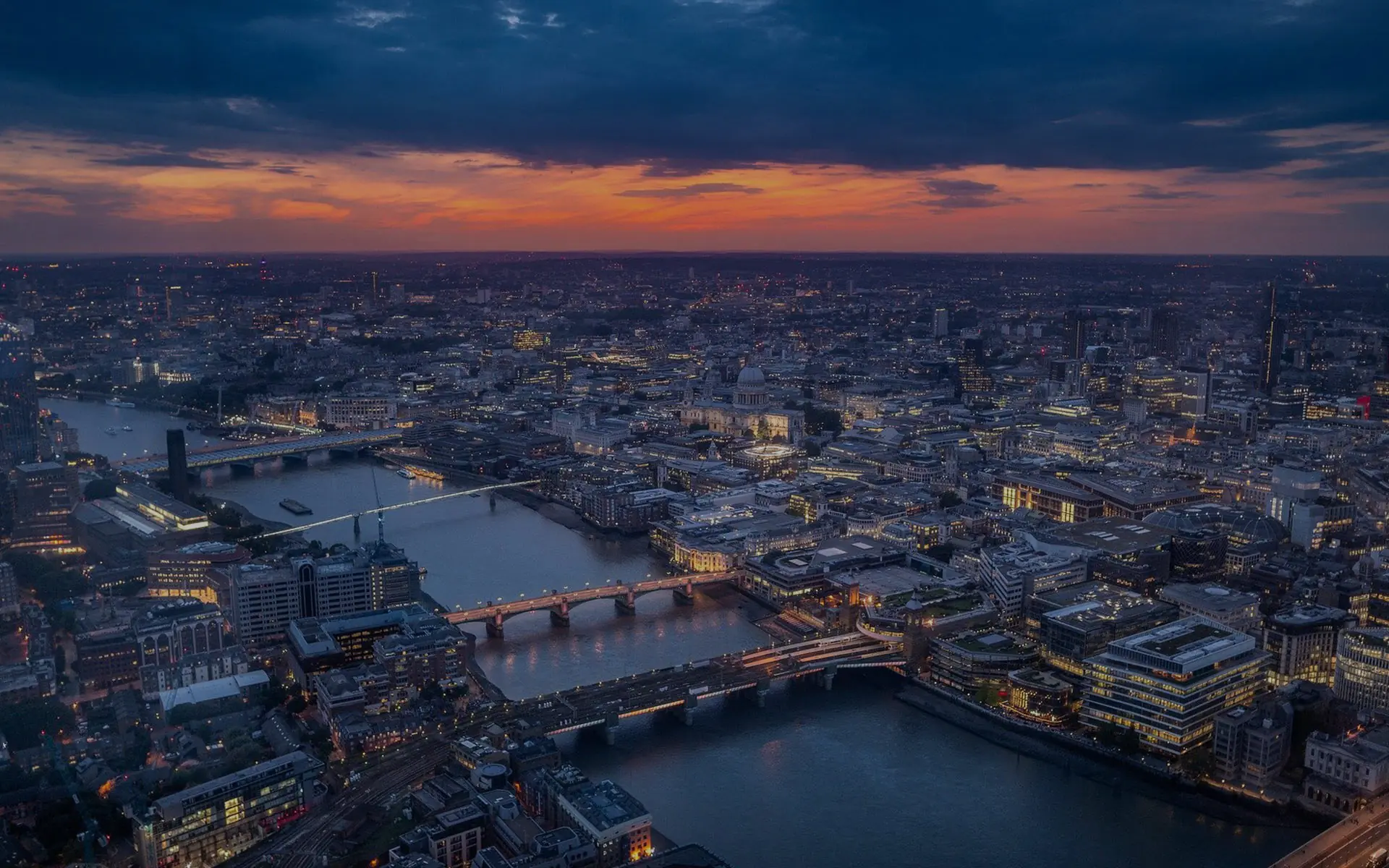 London skyline at dusk